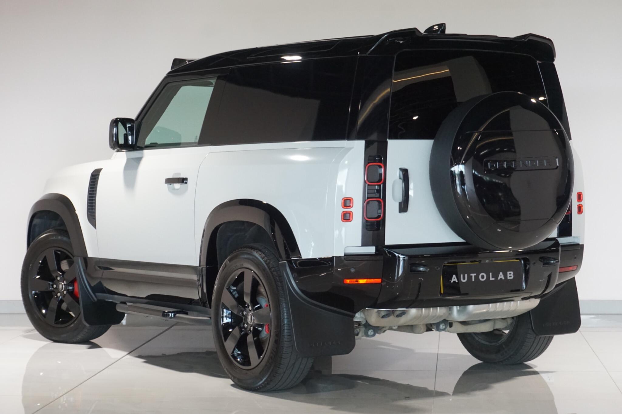 Land Rover Defender 90 3.0 D300 MHEV X-Dynamic HSE Hard Top SUV 3dr Diesel Auto 4WD SWB Euro 6 (s/s) (300 ps)